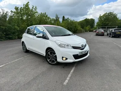 Używany Toyota Yaris Trend 2013 Biały Hatchback