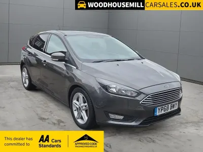 Używany Ford Focus Zetec 125 KM (91 kW) 2018 Szary Hatchback
