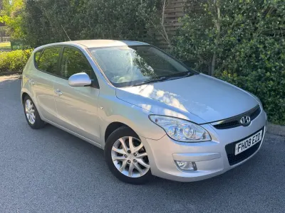 Second-hand Hyundai i30 Style 108 CP (79 kW) 2008 Argintiu Hatchback