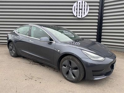 Used Tesla Model 3 Standard Range Plus 366 kW (498 HP) 2019 Grey Sedan