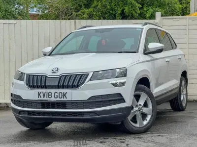 Used Skoda Karoq SE 115 HP (84 kW) 2018 White SUV