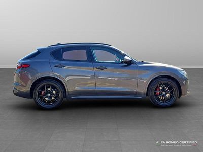 Begagnad Alfa Romeo Stelvio Veloce 276 HK (202 kW) 2022 Grå SUV