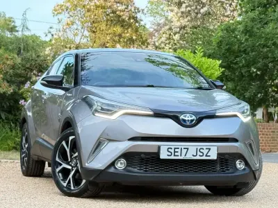 Used Toyota C-HR 122 HP (89 kW) 2017 Silver SUV