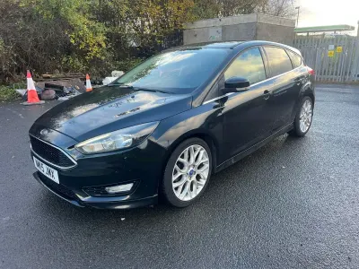 Used Ford Focus Zetec 120 HP (88 kW) 2015 Black Hatchback
