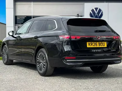 New VW Passat Elegance 204 HP (150 kW) 2026 Black Estate