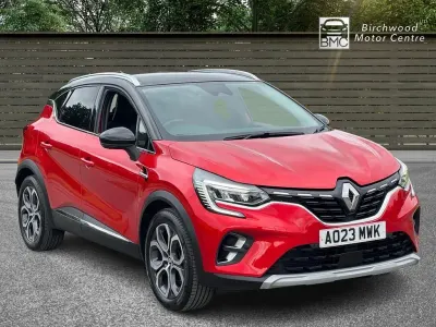 Used Renault Captur Techno 145 HP (106 kW) 2023 Red SUV