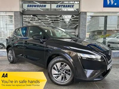 Used Nissan Qashqai Acenta Premium 140 HP (102 kW) 2022 Black SUV