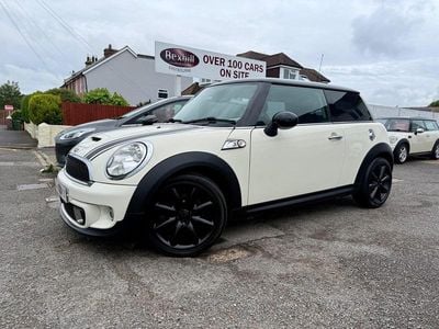 Used Mini Cooper S Hatch 184 HP (135 kW) 2011 White Hatchback