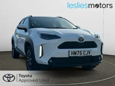Used Toyota Yaris Hybrid Design 2025 White Hatchback