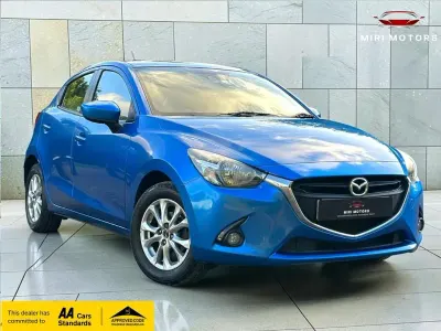 Used Mazda 2 90 HP (66 kW) 2015 Blue Hatchback