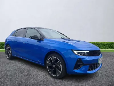 Used Vauxhall Astra Ultimate 114 kW (156 HP) 2023 Blue Hatchback