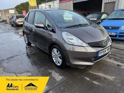 Used Honda Jazz ES 2014 Brown Hatchback