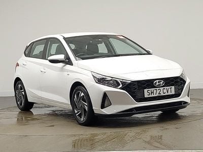 Used Hyundai i20 SE 100 HP (73 kW) 2022 White Hatchback