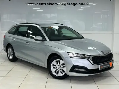 Używany Skoda Octavia SE Technology 2022 Srebrny Kombi