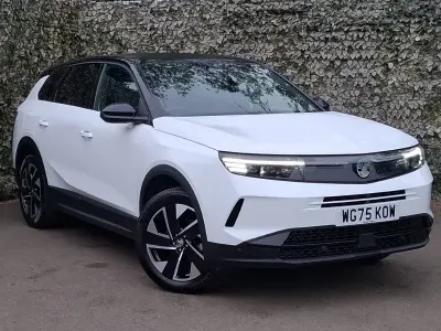 Używany Vauxhall Grandland X 136 KM (100 kW) 2025 Biały SUV