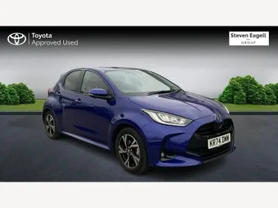 Used Toyota Yaris Design 2024 Blue Hatchback