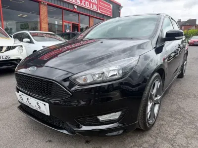 Używany Ford Focus ST-Line X 120 KM (88 kW) 2018 Czarny Hatchback
