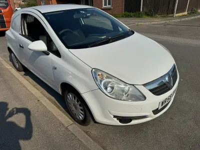 Used Vauxhall Corsa 2008 White Hatchback