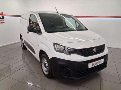 Used Peugeot Partner Premium 131 HP (96 kW) 2022 White MPV