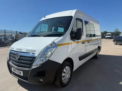 Begagnad Vauxhall Movano 130 HK (95 kW) 2019 Vit Minibuss