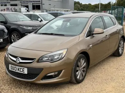 Used Vauxhall Astra 115 HP (84 kW) 2013 Bronze Hatchback