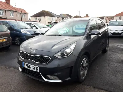 Used Kia Niro 141 HP (103 kW) 2016 Grey SUV
