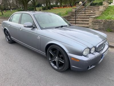 Jaguar XJ