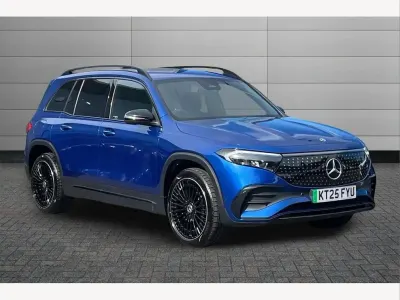 Usado Mercedes EQB250+ Urban 139 kW (190 HP) 2025 Azul SUV