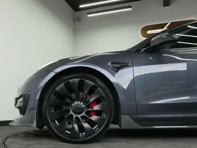 Begagnad Tesla Model 3 Performance 461 kW (627 HK) 2022 Grå Sedan