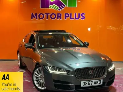 Used Jaguar XE Portfolio 180 HP (132 kW) 2017 Grey Sedan