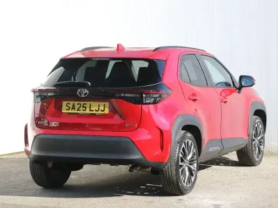 Usado Toyota Yaris Cross 2025 Rojo SUV
