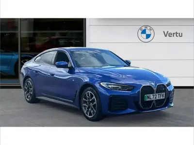 Usado BMW i4 M Sport 250 kW (340 CV) 2022 Azul Berlina