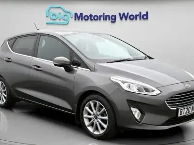 Begagnad Ford Fiesta Titanium 95 HK (69 kW) 2020 Grå Halvkombi