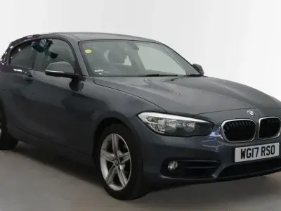 Begagnad BMW 118 Sport Line 2017 Grå Halvkombi