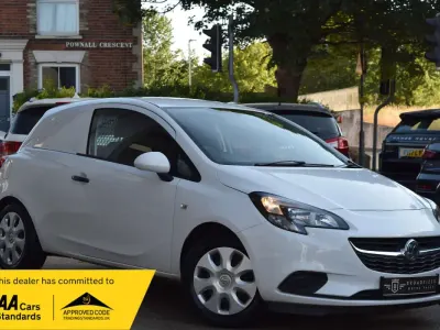 Used Vauxhall Corsa 95 HP (69 kW) 2018 White Hatchback