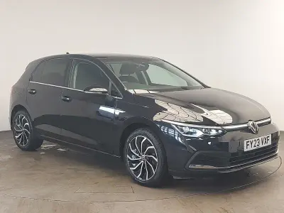 Usado VW Golf VIII Edition 130 CV (95 kW) 2023 Negro Utilitario