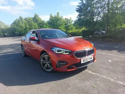 Begagnad BMW 218 Sport Line 136 HK (100 kW) 2021 Orange Sedan
