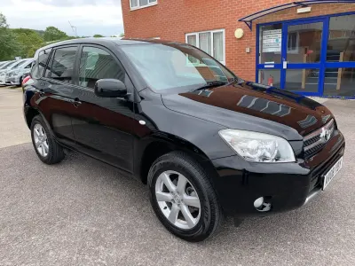 Usado Toyota RAV4 150 CV (110 kW) 2008 Negro SUV
