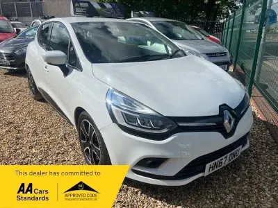 Used Renault Clio Dynamique 90 HP (66 kW) 2017 White Hatchback