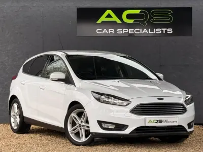 Second-hand Ford Focus Zetec 2015 Alb Hatchback