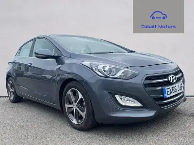 Used Hyundai i30 SE 100 HP (73 kW) 2016 Pepper grey Hatchback
