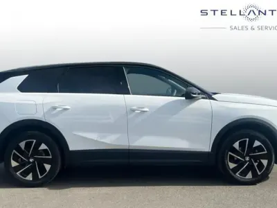 Used Vauxhall Grandland X Ultimate 143 HP (105 kW) 2025 White SUV