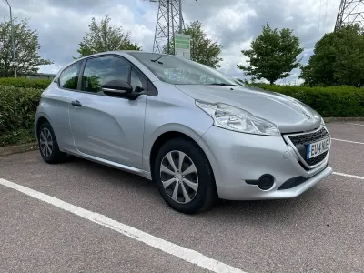 Used Peugeot 208 Access 67 HP (49 kW) 2014 Silver Hatchback
