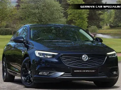 Begagnad Vauxhall Insignia Elite 2017 Blå Halvkombi
