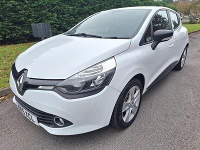 Used Renault Clio IV Expression+ 75 HP (55 kW) 2015 White Hatchback