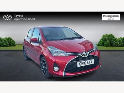 Used Toyota Yaris Design 99 HP (72 kW) 2016 Red Hatchback