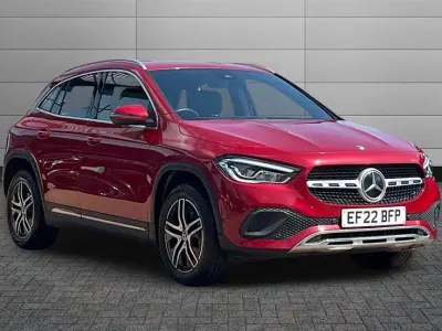 Used Mercedes GLA200 Executive 163 HP (119 kW) 2022 Red SUV
