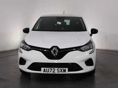 Used Renault Clio Evolution 90 HP (66 kW) 2022 White Hatchback