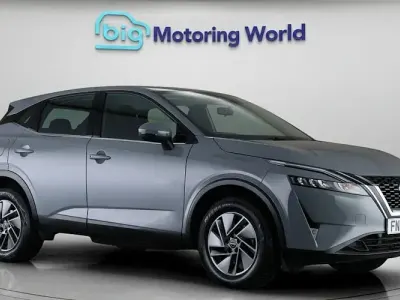 Używany Nissan Qashqai Acenta Premium 140 KM (102 kW) 2023 Szary SUV