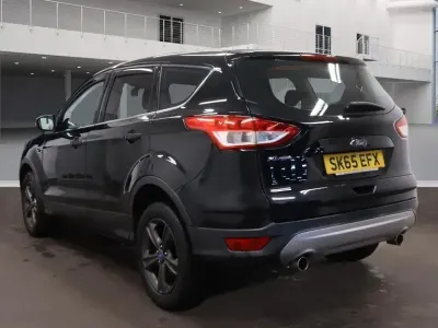 Begagnad Ford Kuga Zetec 150 HK (110 kW) 2015 Svart SUV